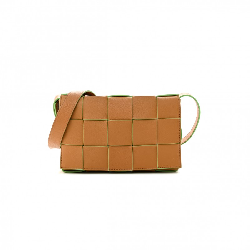 BOTTEGA VENETA GRAINED CALFSKIN MAXI INTRECCIATO CASSETTE CROSSBODY BAG CARAMEL PISTACHIO (23*15*5.5cm)