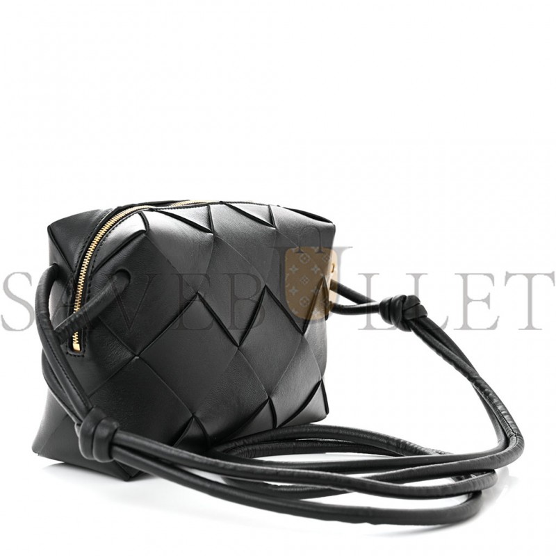 BOTTEGA VENETA LAMBSKIN MAXI INTRECCIATO SMALL CASSETTE CAMERA BAG BLACK (22*15*8cm) BOTTEGA VENETA LAMBSKIN MAXI INTRECCIATO SMALL CASSETTE CAMERA BAG BLACK (22*15*8cm)