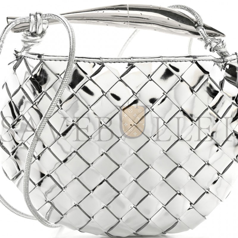 BOTTEGA VENETA MIRROR LAMINATED NAPPA INTRECCIATO MINI SARDINE BAG SILVER (20*15*3cm) BOTTEGA VENETA MIRROR LAMINATED NAPPA INTRECCIATO MINI SARDINE BAG SILVER (20*15*3cm)