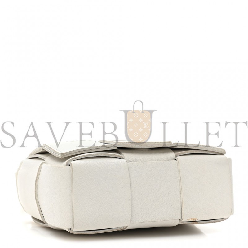 BOTTEGA VENETA LAMBSKIN MAXI INTRECCIATO EXTRA MINI CASSETTE CROSSBODY BAG WHITE (12*10*4cm)