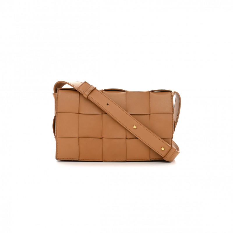 BOTTEGA VENETA NAPPA MAXI INTRECCIO CASSETTE BAG ALMOND  (23*15*6cm)