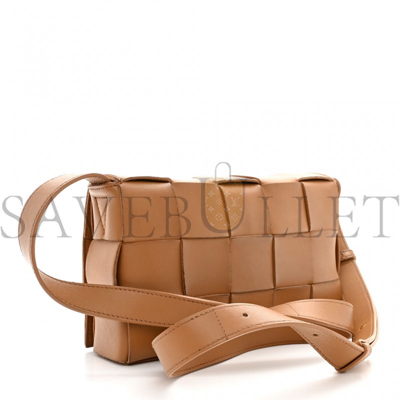 BOTTEGA VENETA NAPPA MAXI INTRECCIO CASSETTE BAG ALMOND  (23*15*6cm)