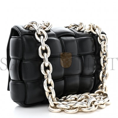 BOTTEGA VENETA LAMBSKIN MAXI INTRECCIO PADDED CHAIN CASSETTE CROSSBODY BAG BLACK (27*19*7cm) BOTTEGA VENETA LAMBSKIN MAXI INTRECCIO PADDED CHAIN CASSETTE CROSSBODY BAG BLACK (27*19*7cm)
