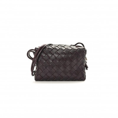 BOTTEGA VENETA NAPPA INTRECCIATO MINI LOOP CAMERA BAG GRAPE 1417427 (18*11*8cm)