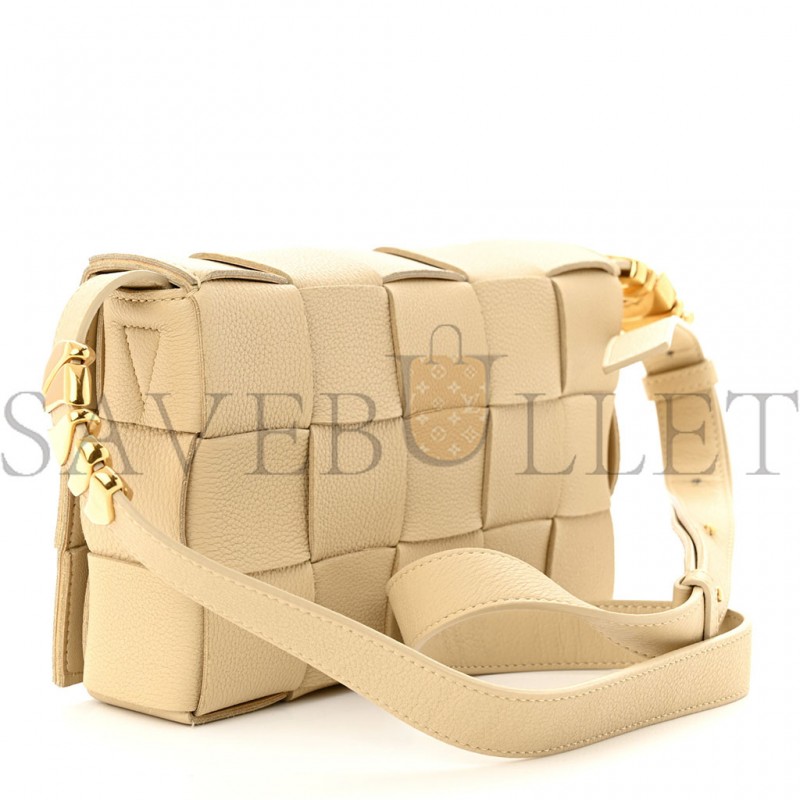 BOTTEGA VENETA GRAINED CALFSKIN MAXI INTRECCIATO CASSETTE CROSSBODY BAG PORRIDGE (23*14*5cm)