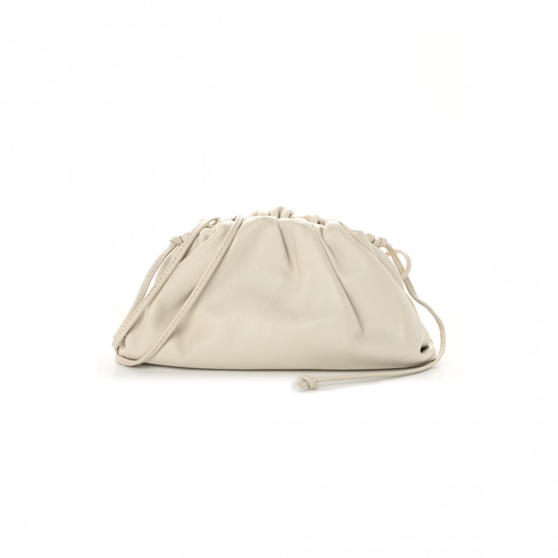 BOTTEGA VENETA BUTTER CALFSKIN THE MINI POUCH PLASTER (23*11*5cm)