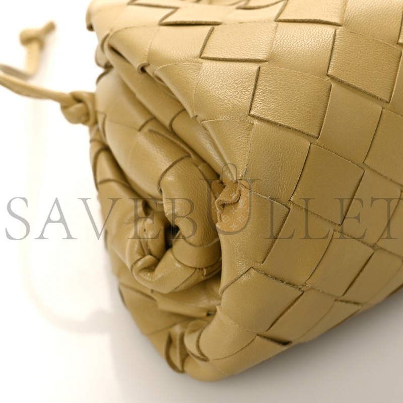 BOTTEGA VENETA NAPPA INTRECCIATO THE MINI POUCH TAPIOCA  (22*13*6cm)