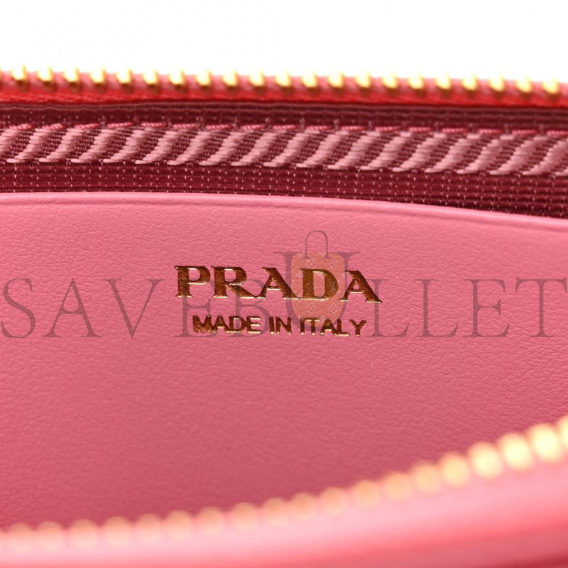 PRADA RAFFIA EFFECT YARN CROCHET MINI TRIANGLE POUCH PETAL PINK (15*10*5cm)