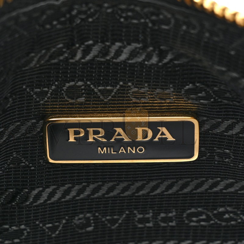 PRADA SAFFIANO LUX RE-EDITION 2005 SHOULDER BAG BLACK  (22*17*6cm)