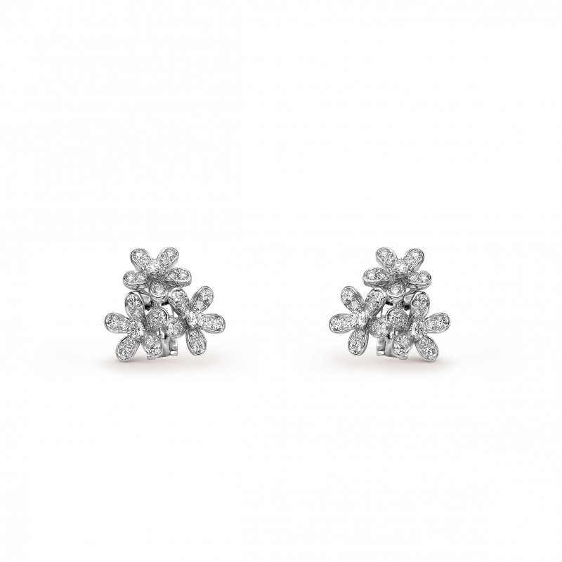 VAN CLEEF ARPELS SOCRATE EARRINGS, 3 FLOWERS - WHITE GOLD, DIAMOND  VCARB14300