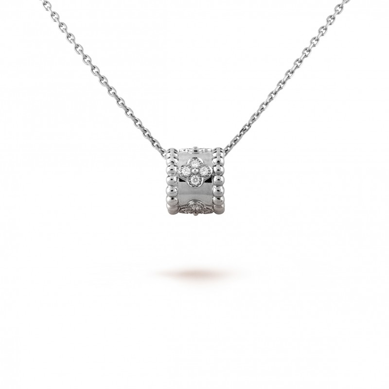 VAN CLEEF ARPELS PERLÉE CLOVERS PENDANT - WHITE GOLD, DIAMOND  VCARO2EF00