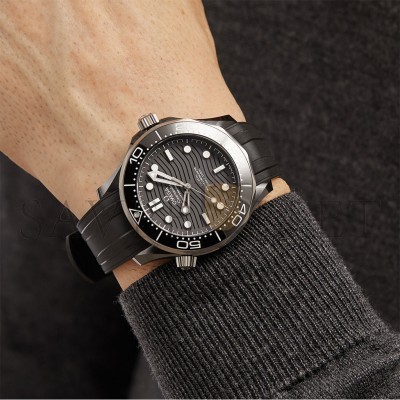 OMEGA SEAMASTER 300M 44MMWATCH 210.92.44.20.01.001 OMEGA SEAMASTER 300M 44MMWATCH 210.92.44.20.01.001
