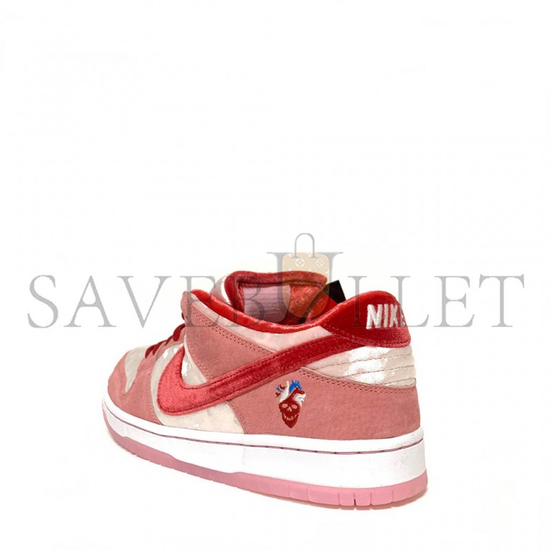 NIKE SB DUNK LOW PRO QS STRANGELOVE CT2552-800