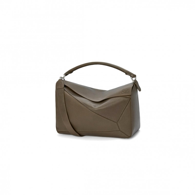 LOEWE LARGE PUZZLE BAG IN SUPPLE GRAINED CALFSKIN B510PNLX01 (33*21.5*14.7cm) LOEWE LARGE PUZZLE BAG IN SUPPLE GRAINED CALFSKIN B510PNLX01 (33*21.5*14.7cm)