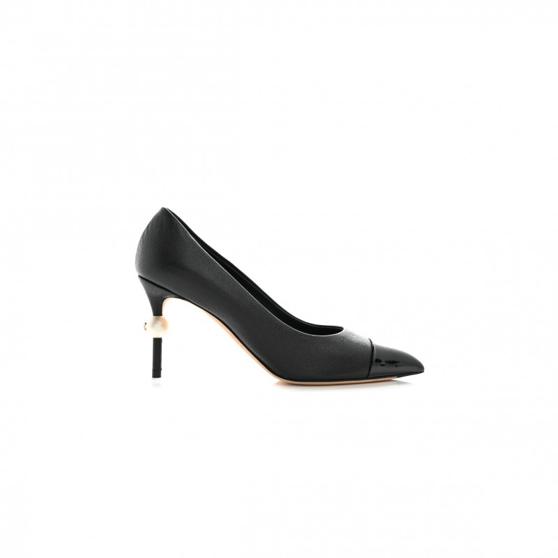 CHANEL GOATSKIN PATENT CALFSKIN CAP TOE CC PEARL PUMPS 