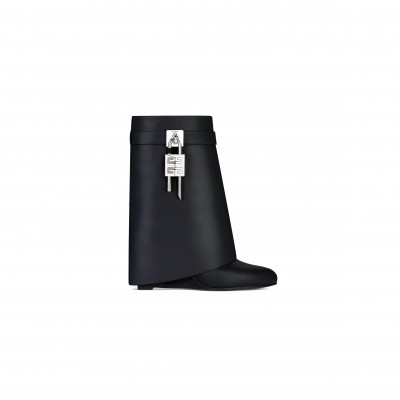 GIVENCHY SHARK LOCK ANKLE BOOTS IN LEATHER BE602RE147-001
