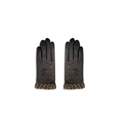 CHANEL LEATHER CHAIN GLOVES