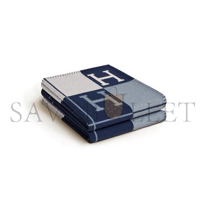 HERMÈS AVALON III THROW BLANKET H102665MV60 (170*135cm) HERMÈS AVALON III THROW BLANKET H102665MV60 (170*135cm)