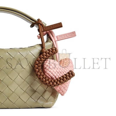 BOTTEGA VENETA LETTER C CHARM 844672V3D812628