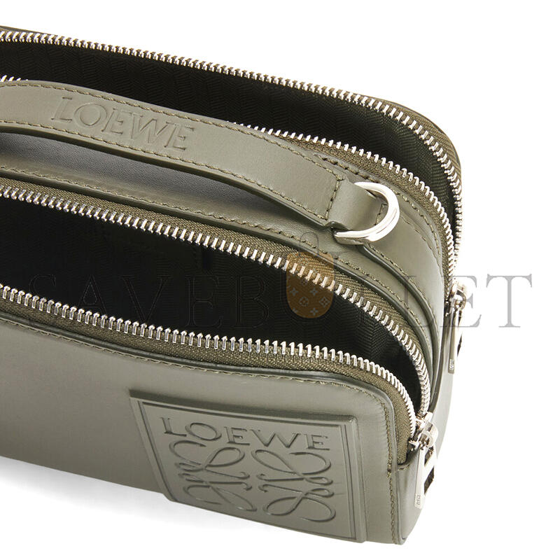 LOEWE MINI CROSSBODY CAMERA BAG IN SATIN CALFSKIN C565R41X05 (18*13*8.5cm) LOEWE MINI CROSSBODY CAMERA BAG IN SATIN CALFSKIN C565R41X05 (18*13*8.5cm)