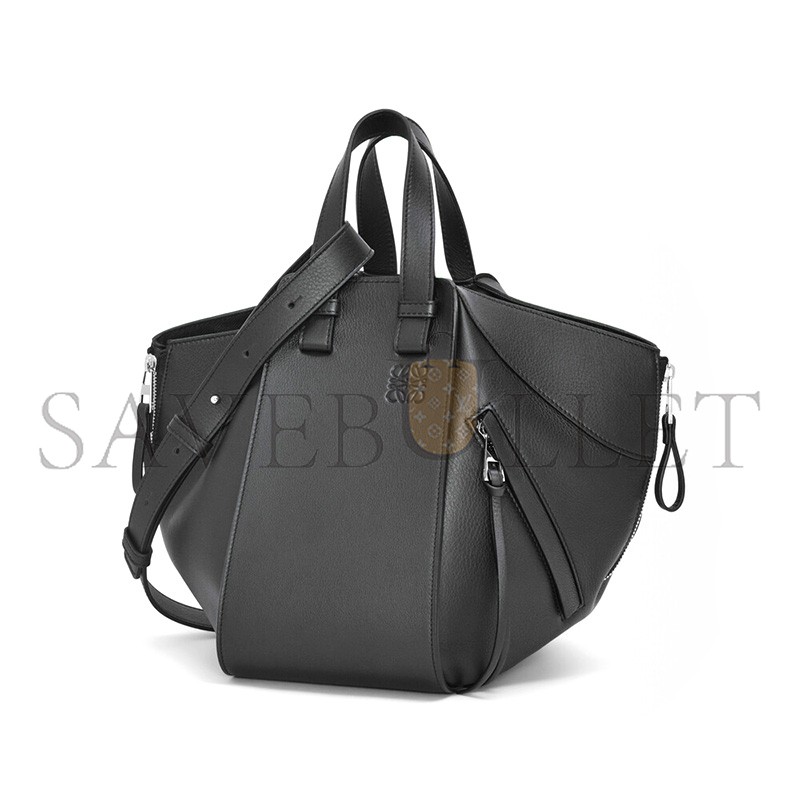 LOEWE SMALL HAMMOCK BAG IN CLASSIC CALFSKIN 387.30.S35 (30*25*13.5cm) LOEWE SMALL HAMMOCK BAG IN CLASSIC CALFSKIN 387.30.S35 (30*25*13.5cm)