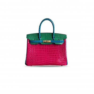 HERMÈS MASTER SHINY ROSE SCHÉHÉRAZADE, VERT ÉMERAUDE & BLEU IZMIR NILOTICUS CROCODILE TRI-COLOR BIRKIN 30 WITH BRUSHED GOLD HARDWARE (30*22*16cm) HERMÈS MASTER SHINY ROSE SCHÉHÉRAZADE, VERT ÉMERAUDE & BLEU IZMIR NILOTICUS CROCODILE TRI-COLOR BIRKIN 30 WITH BRUSHED GOLD HARDWARE (30*22*16cm)