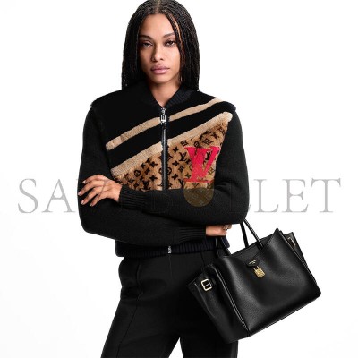 LOUIS VUITTON MASTER VENDOME PM M26502 (28.5*22*14.5cm)