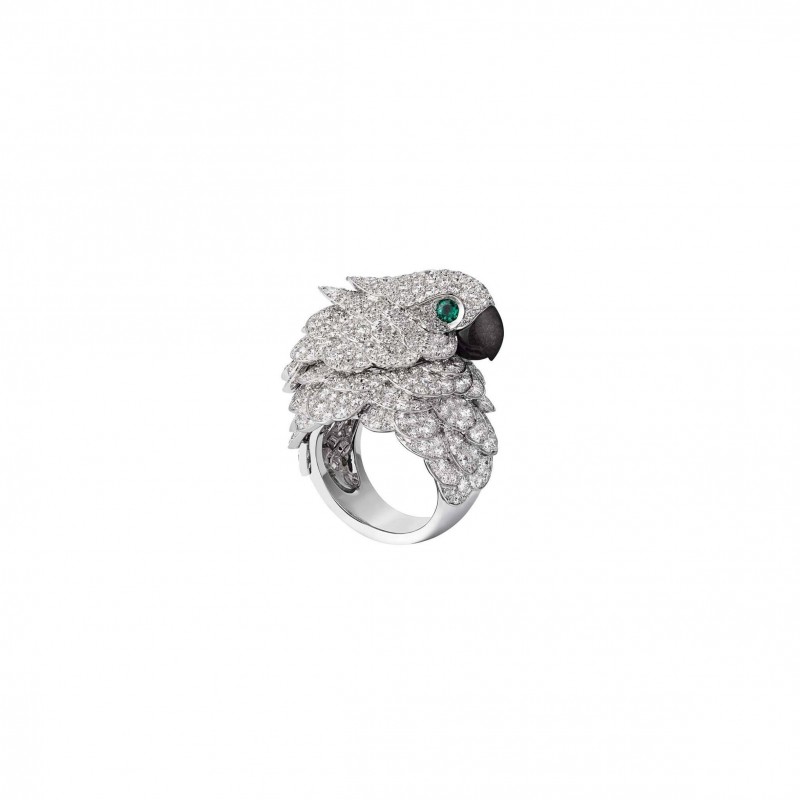 CARTIER EMERALD AND ONYX PARROT RING BY CARTIER 