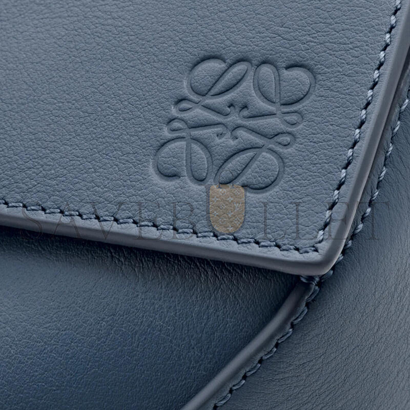 LOEWE SMALL PUZZLE EDGE BUMBAG IN CLASSIC CALFSKIN B510SEBX02 (24*16*10.5cm) LOEWE SMALL PUZZLE EDGE BUMBAG IN CLASSIC CALFSKIN B510SEBX02 (24*16*10.5cm)