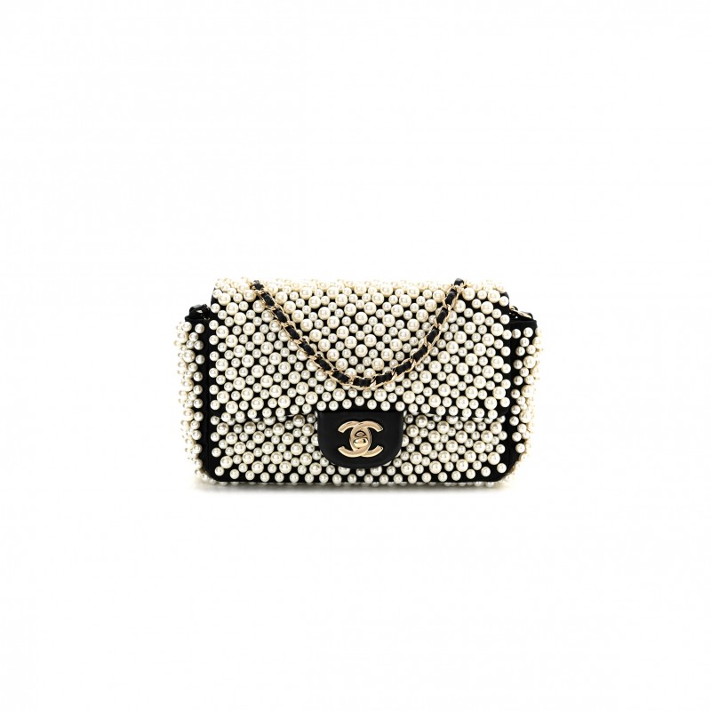 CHANEL LAMBSKIN PEARL ON FLAP BLACK (18*13*5cm)