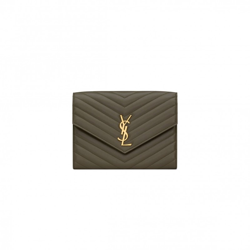 YSL CASSANDRE MATELASSÉ FLAP POUCH IN LAMBSKIN 759533AAA443212 (21*16*3cm) YSL CASSANDRE MATELASSÉ FLAP POUCH IN LAMBSKIN 759533AAA443212 (21*16*3cm)