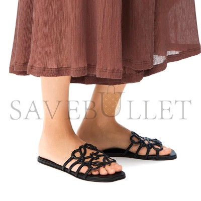 LOEWE PETAL ANAGRAM SLIDE IN SOFT CALFSKIN LLSP465X08