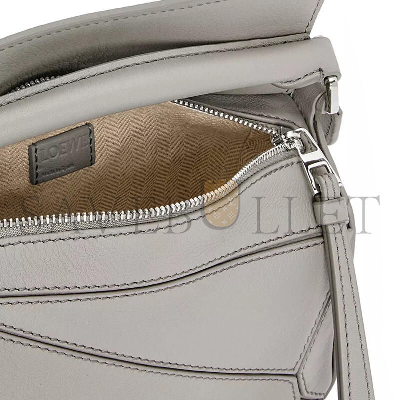 LOEWE MINI PUZZLE EDGE BAG IN CLASSIC CALFSKIN 061838-8 (18*12.5*8cm)