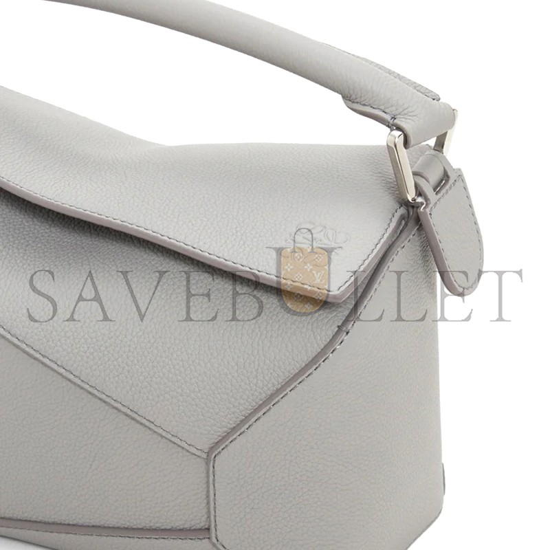 LOEWE SMALL PUZZLE BAG IN SOFT GRAINED CALFSKIN A510P60X30-1150 (24*16.5*10.5cm) LOEWE SMALL PUZZLE BAG IN SOFT GRAINED CALFSKIN A510P60X30-1150 (24*16.5*10.5cm)