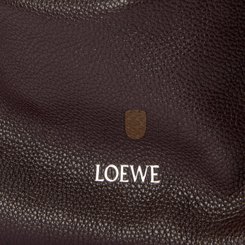 LOEWE CUBI CROSSBODY BAG IN SUPPLE GRAINED CALFSKIN B906K70X14-324 (44*30*18cm) LOEWE CUBI CROSSBODY BAG IN SUPPLE GRAINED CALFSKIN B906K70X14-324 (44*30*18cm)