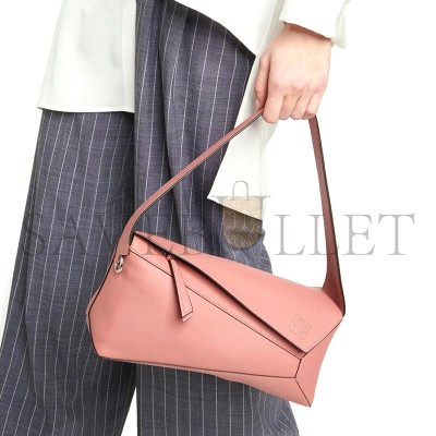 LOEWE PUZZLE HOBO BAG IN NAPPA CALFSKIN A510J67X01-8765 (29*14*11cm) LOEWE PUZZLE HOBO BAG IN NAPPA CALFSKIN A510J67X01-8765 (29*14*11cm)