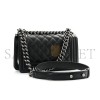CHANEL CAVIAR SMALL QUILTED BOY FLAP BLACK A67085 Y83338 94305 (20*12*8cm)