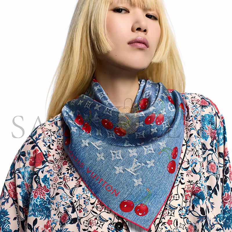 LOUIS VUITTON SCARF MURAKAMI LV X TM DENIM CERISE SQUARE 90 M96389 (90*90cm) LOUIS VUITTON SCARF MURAKAMI LV X TM DENIM CERISE SQUARE 90 M96389 (90*90cm)