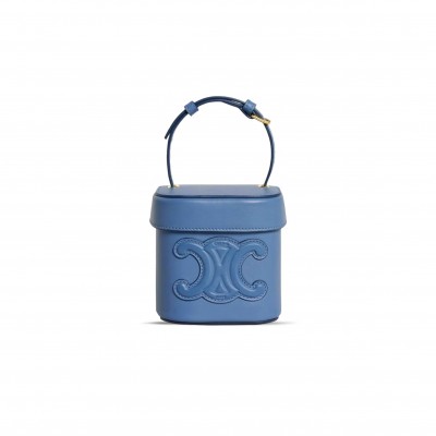 CELINE SMALL CROSSBODY IN BOX TRIOMPHE SMOOTH COWHIDE 199263DU3.07DH (11*11*11) CELINE SMALL CROSSBODY IN BOX TRIOMPHE SMOOTH COWHIDE 199263DU3.07DH (11*11*11)
