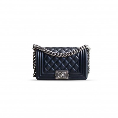 CHANEL SMALL BOY CHANEL HANDBAG LAMBSKIN & RUTHENIUM-FINISH METAL BLACK A67085 (20.5*12*8.5cm)