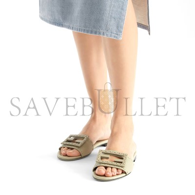 FENDI BAGUETTE GREEN SELLERIA SLIDES 8R8136AQY2F1STV FENDI BAGUETTE GREEN SELLERIA SLIDES 8R8136AQY2F1STV