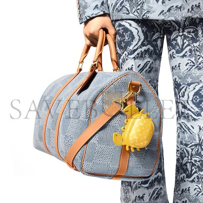 LOUIS VUITTON LV CRAB BAG CHARM M01932 LOUIS VUITTON LV CRAB BAG CHARM M01932