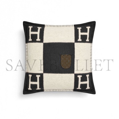 HERMES AVALON PILLOW, SMALL MODEL H102667M 53 (50x50cm) HERMES AVALON PILLOW, SMALL MODEL H102667M 53 (50x50cm)
