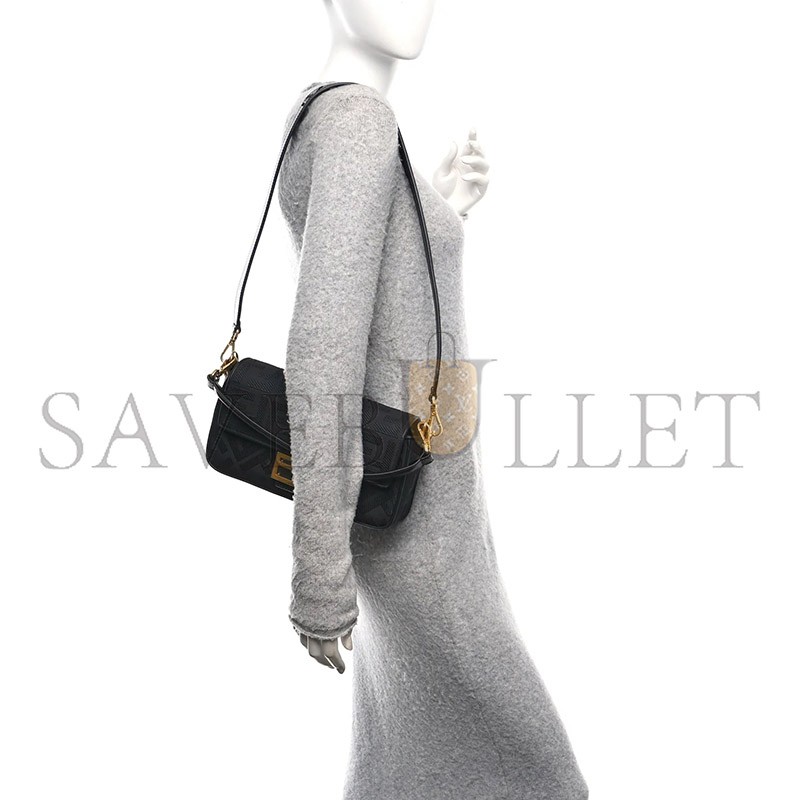FENDI CANVAS VITELLO KING EXTRA STRAP FF EMBROIDERED BAGUETTE (27*15*6cm)