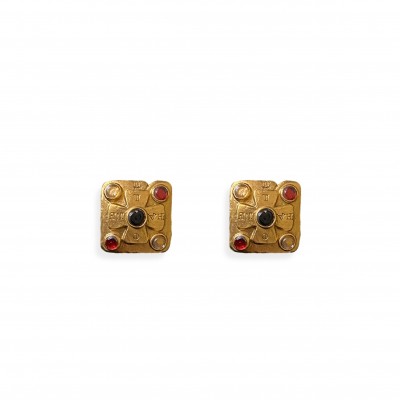 CHANEL EAR CLIPS CHANEL EAR CLIPS