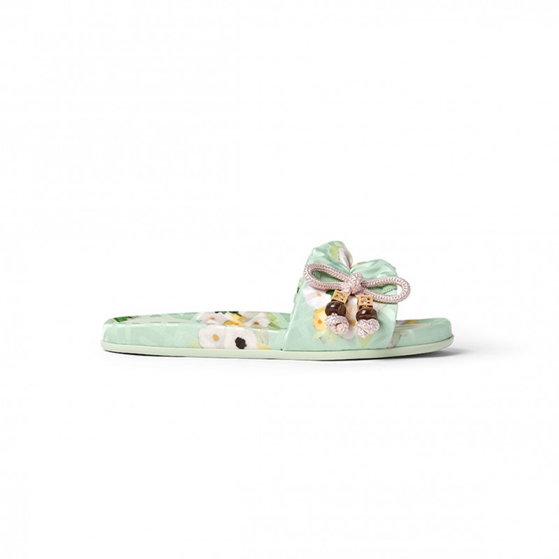 FENDI FEEL MULTICOLOUR FF JACQUARD SATIN SLIDES 8X8142AWL6F1VP0 FENDI FEEL MULTICOLOUR FF JACQUARD SATIN SLIDES 8X8142AWL6F1VP0