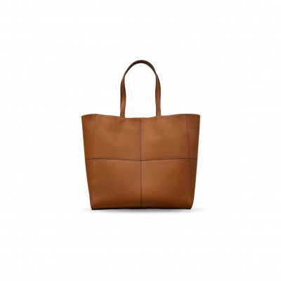YSL PARIS 4 CARRÉ TOTE IN LEATHER 864683AAGBR1897 (35*35*16.5cm) YSL PARIS 4 CARRÉ TOTE IN LEATHER 864683AAGBR1897 (35*35*16.5cm)