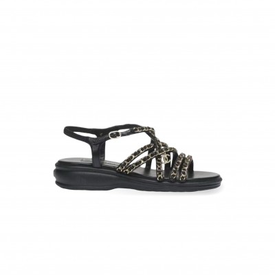 CHANEL BLACK LEATHER CHAIN SANDALS G47041