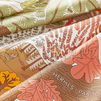 HERMES SCARF DANS LES BRAS DE SELENE SCARF 90 H004284S (88.5*88.5cm) HERMES SCARF DANS LES BRAS DE SELENE SCARF 90 H004284S (88.5*88.5cm)