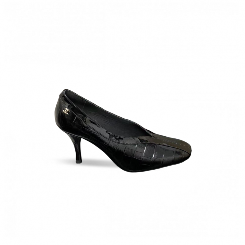 CHANEL PATENT LEATHER HIGH HEELS 